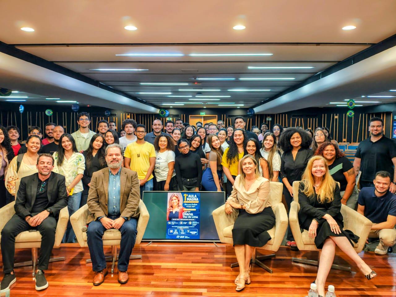 1ª Aula Magna do curso de Ciências Contábeis do UDF destaca trajetória profissional e os desafios da Contabilidade Pública no Brasil